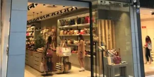 Reforma tienda Misako en Almería por ADN CONSTRUCCION group