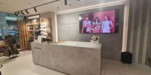 Reforma tienda Misako en Valencia por ADN CONSTRUCCION group