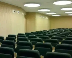 reformas-de-oficinas-auditorio-corporativo-barcelona