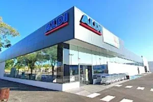 remodelacion-venta-libre-carpinteria-vinilica-red-de-datos-supermercado-aldi-oviedo
